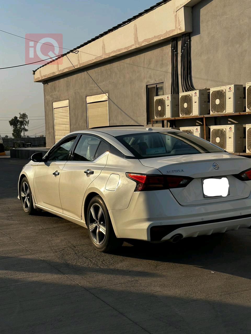 نیسان ئەلتیما